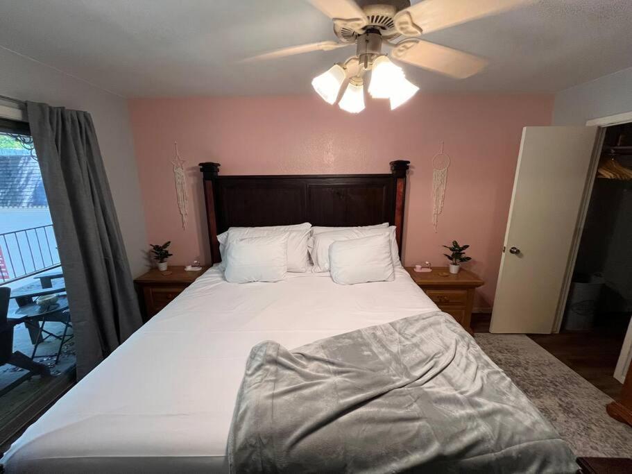 Healing Haven King Bed Suite Dallas Dış mekan fotoğraf