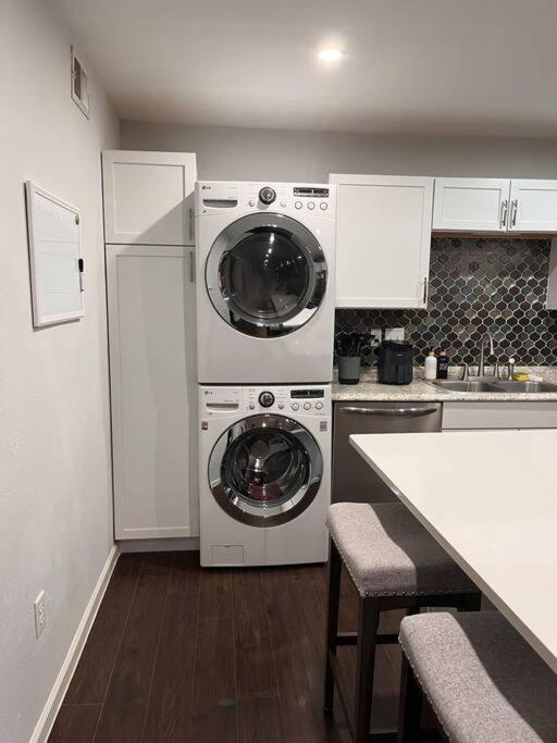 Healing Haven King Bed Suite Dallas Dış mekan fotoğraf